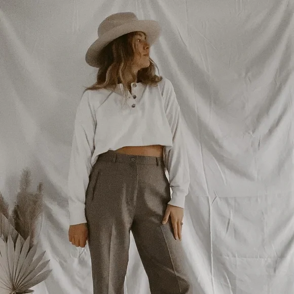 ~ SOLD on Instagram @moorehauscollections ~ American Eagle cozy cropped henley - Picture 1 of 6